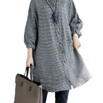 Dames Oversized T-shirt met Geruite Print en Omgeslagen Kraag